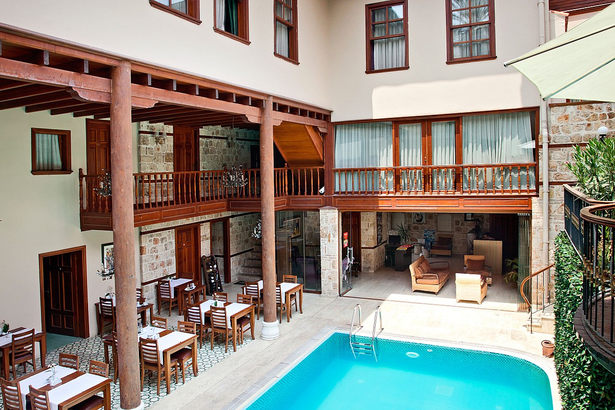 Mediterra Art Boutique Hotel