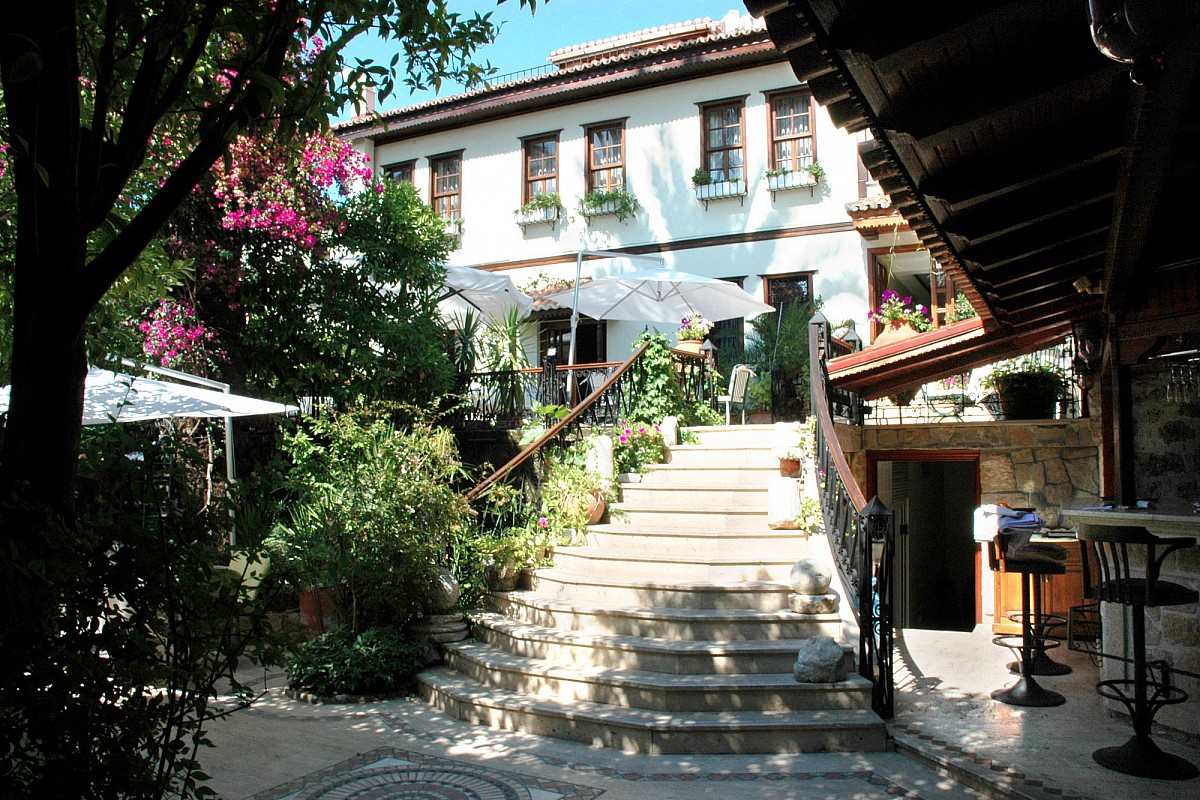 Dogan Hotel