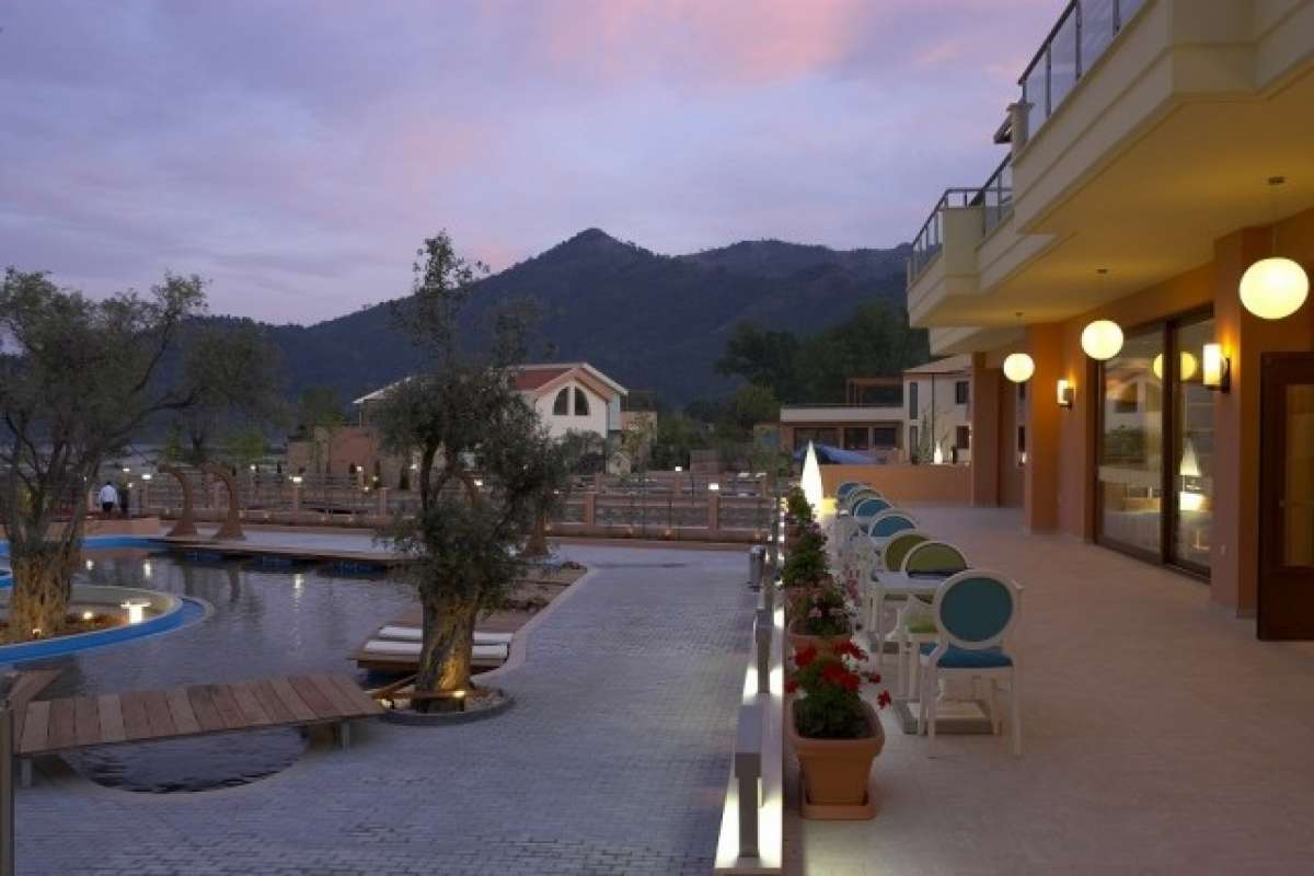 Alexandra Golden Boutique Hotel - Golden Beach