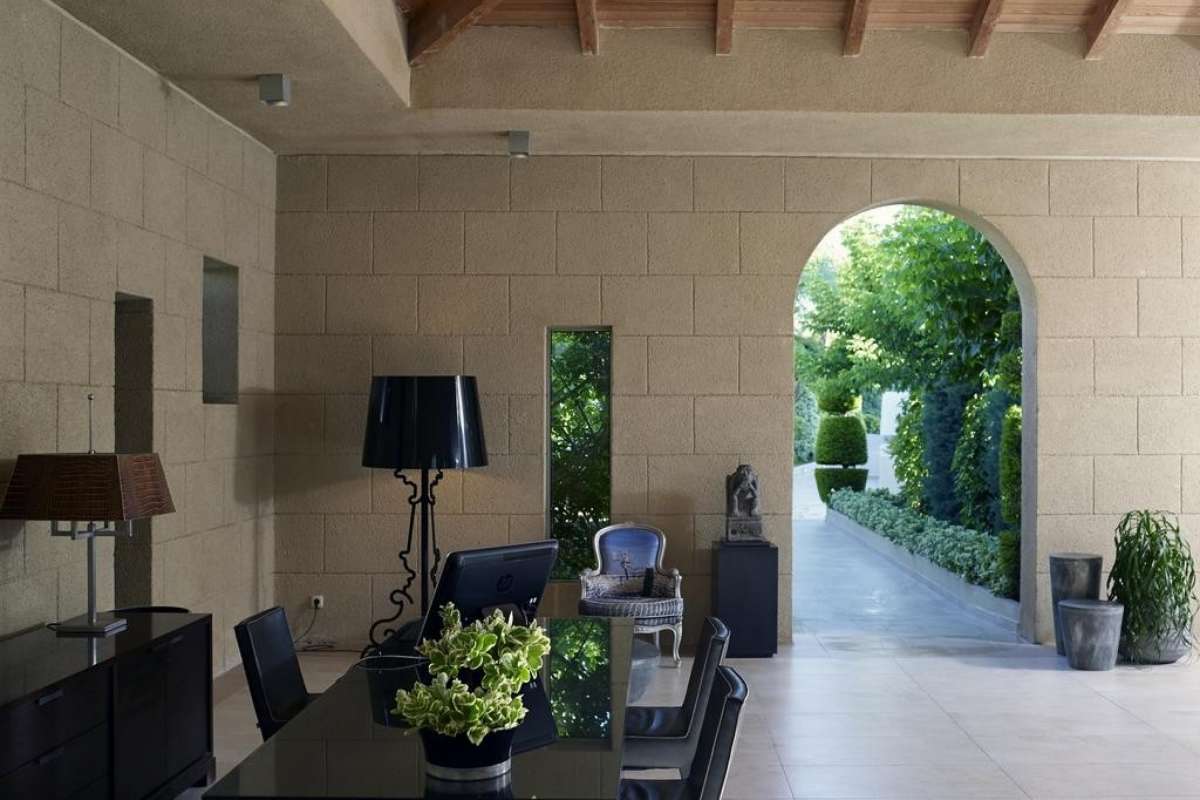 Ixian All Suites
