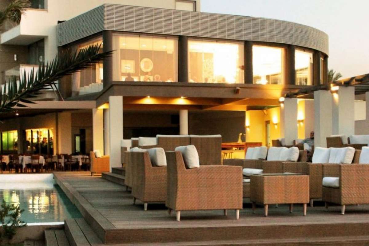 Ixian All Suites