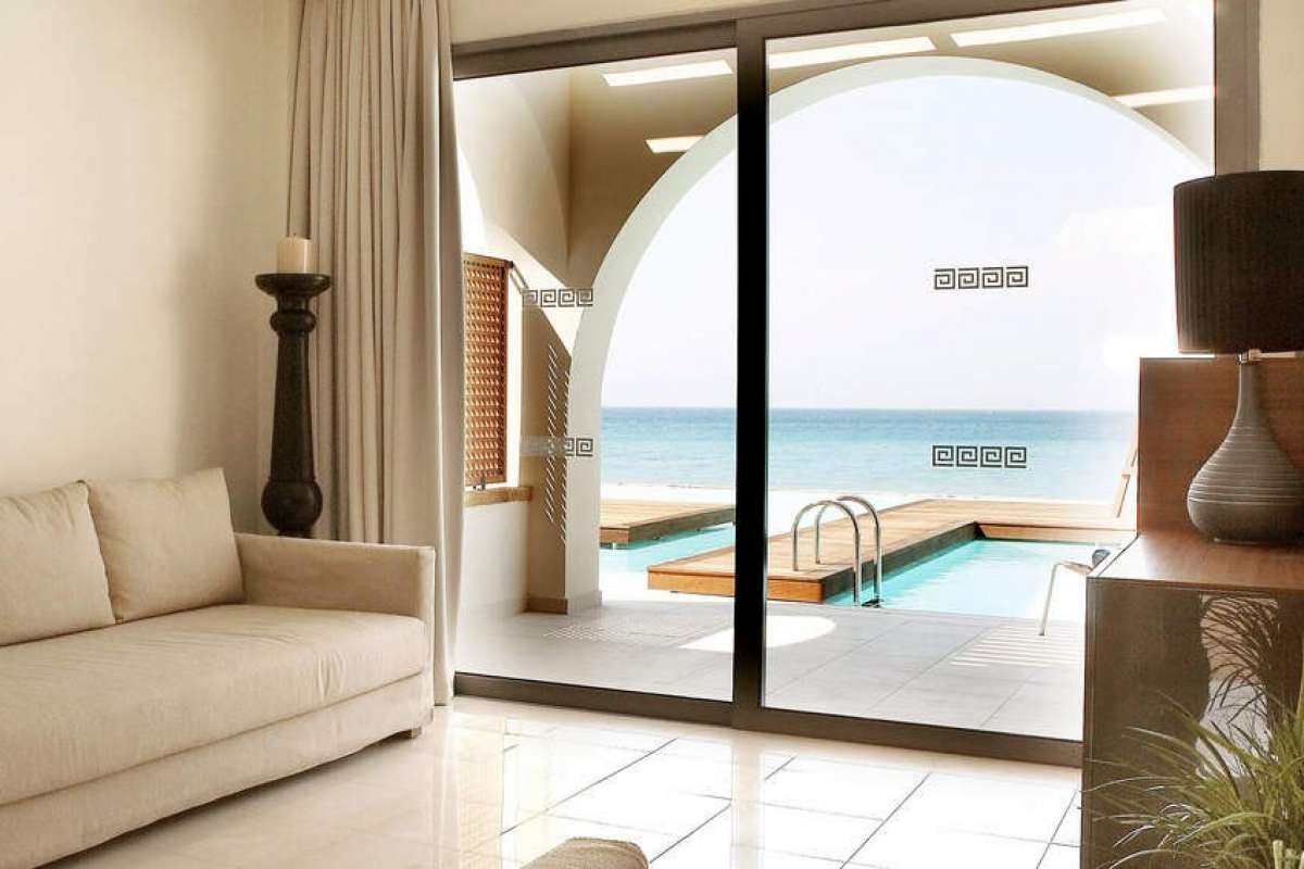 Ixian All Suites