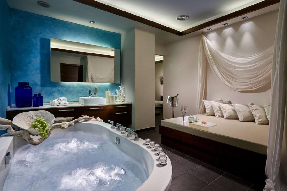 Rhodos Park Suites & Spa