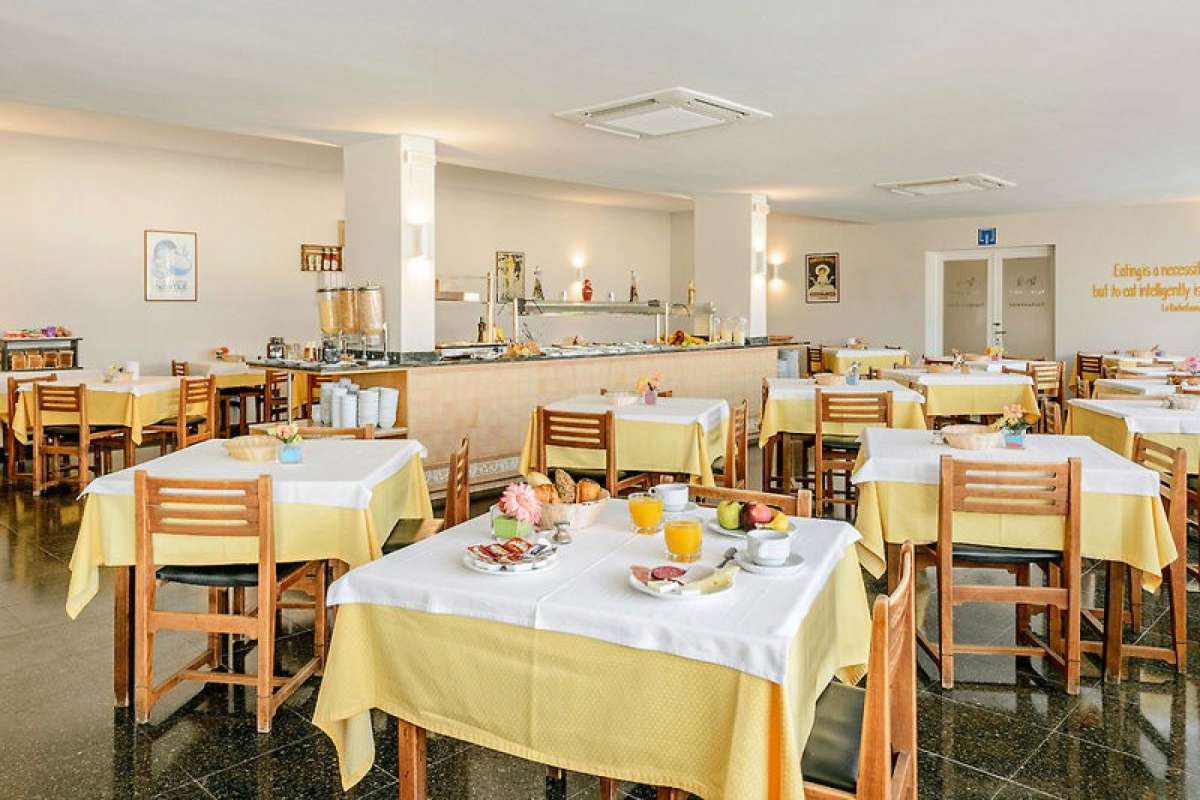 Aparthotel Cenit