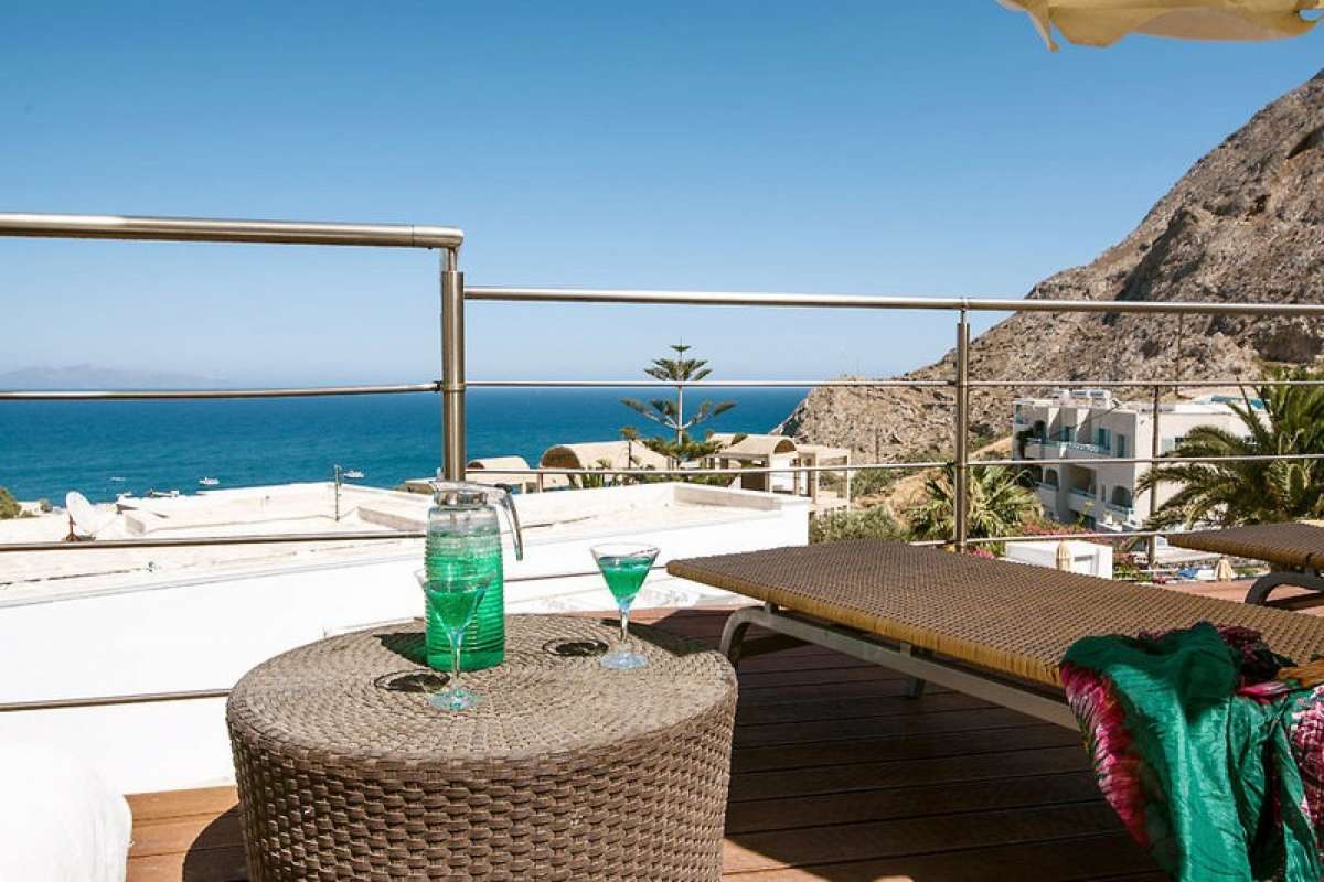Antinea Suites & Spa - Kamari