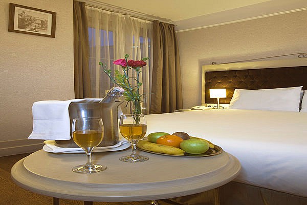 Hotel Faros