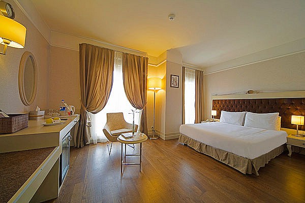 Hotel Faros