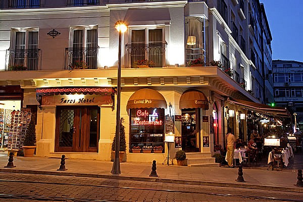 Hotel Faros