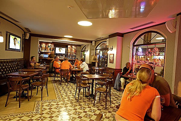 Hotel Faros