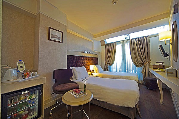 Hotel Faros