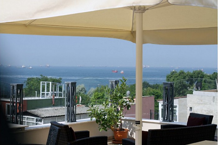 Amira Hotel
