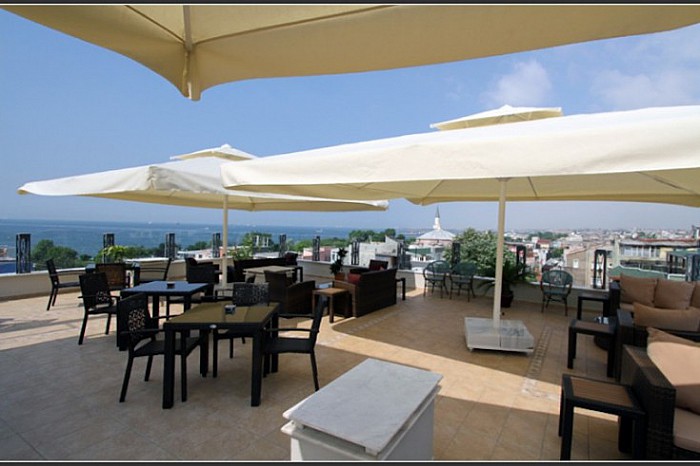 Amira Hotel